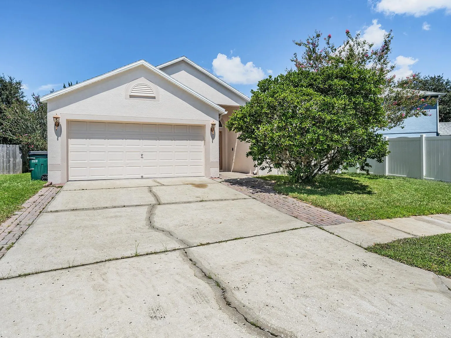 24907 Mary Beth Ct — Photo 2