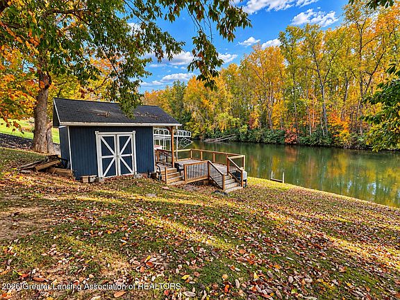 3rd image of 9113 Lakeside Dr