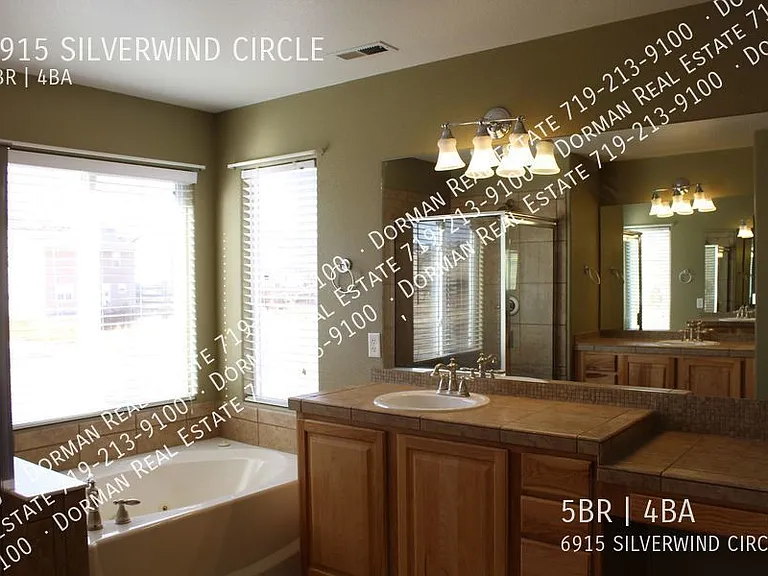 6915 Silverwind Cir — Photo 26