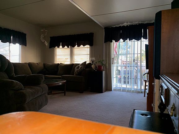 4th image of 12401 Filmore St Unit 632