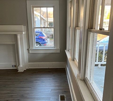 3rd image of 3409 Cherokee Ave