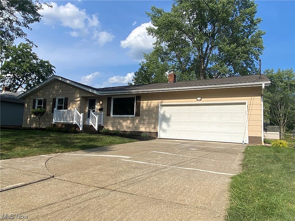 1925 Innwood Dr, Youngstown, OH 44515 Zillow
