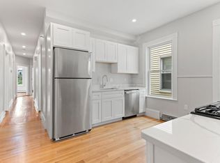 11 Harbor View St #3, Dorchester, MA 02125