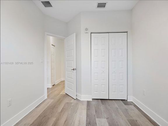 5th image of 6425 NW 103rd Pl