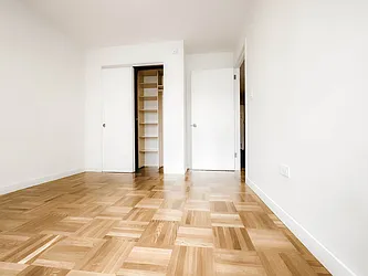 Rented by Manhattan Realty Group