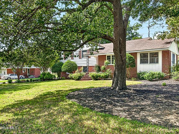 2nd image of 1309 Phillips Avenue