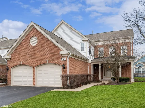 121 Radcliffe Ct, Glenview, IL 60026