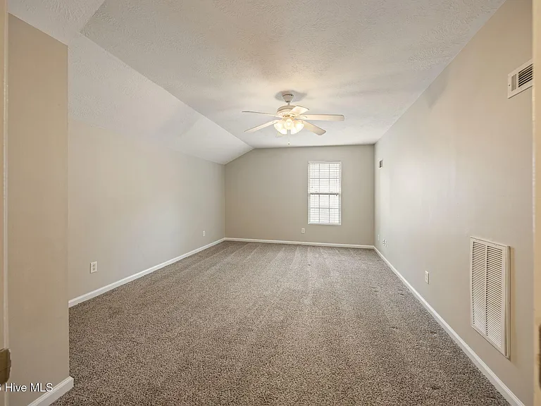 435 Northrop Pl — Photo 12