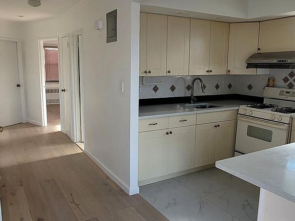3rd image of 77-37 Parsons Blvd #3