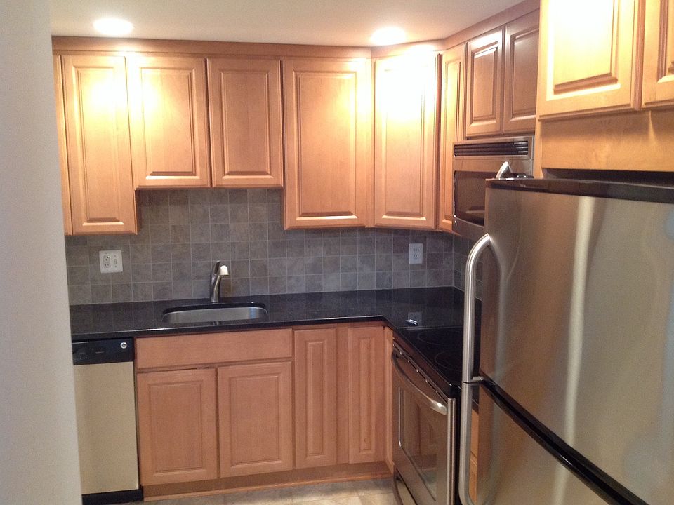 1st image of 3129 Ellenwood Dr