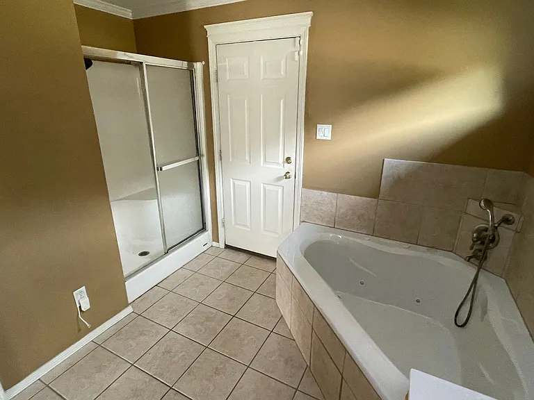 13823 Harold Dr — Photo 4