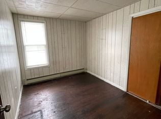 7 Tryon St, Amsterdam, NY 12010