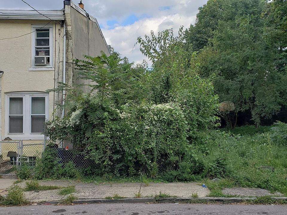 2nd image of 6065 N Beechwood St
