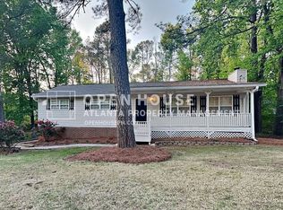6751 Crestbrook Ln, Douglasville, GA 30134