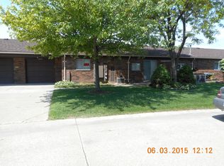 32679 Meadowbrook Ln, Warren, MI 48093