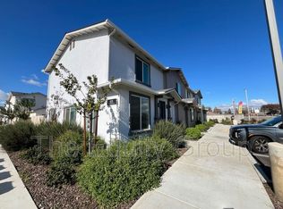 418 S Summit St UNIT 104, Visalia, CA 93292