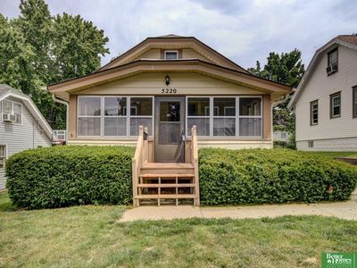 5220 Poppleton Ave, Omaha, NE, 68106