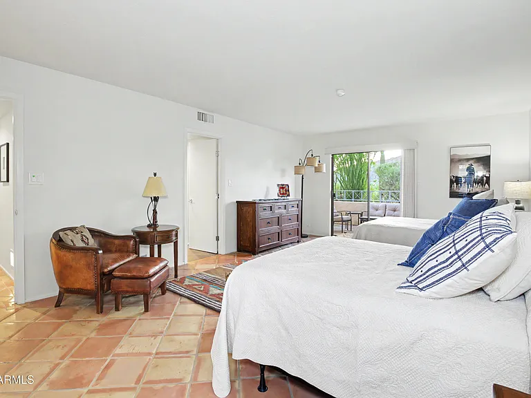 1049 N Boulder Dr — Photo 31