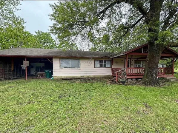 108 S Oak St, Mulberry, KS 66756