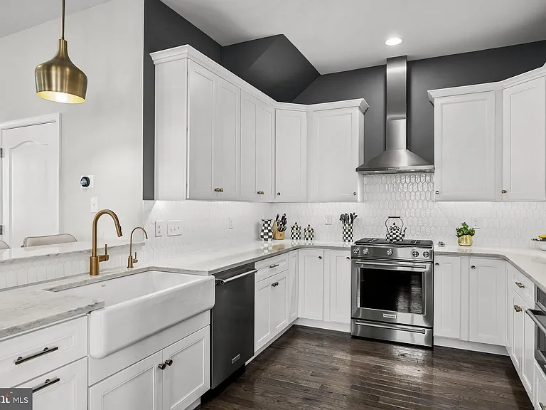 2312 Napoli Way — Photo 12