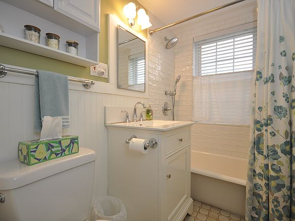 5th image of 298 Main St APT 12