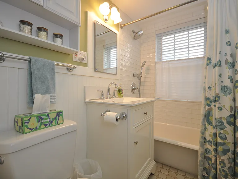298 Main St #12 — Photo 5