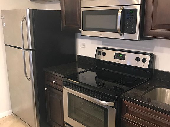 2nd image of 6329 W Cuyler Ave #B