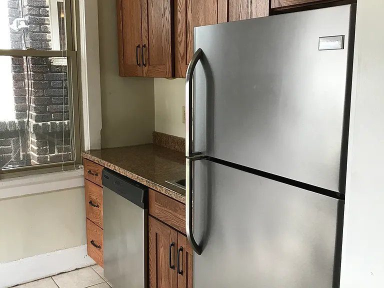 732 Summerlea St #1 — Photo 9