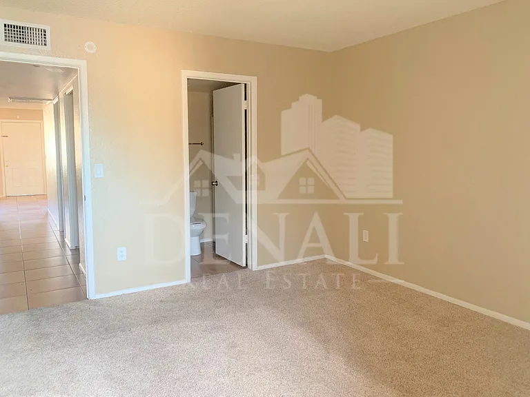 2804 N 43rd Ave #D — Photo 11