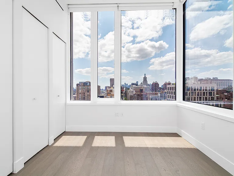 200 E 23rd St #Penthouse 1D — Photo 4
