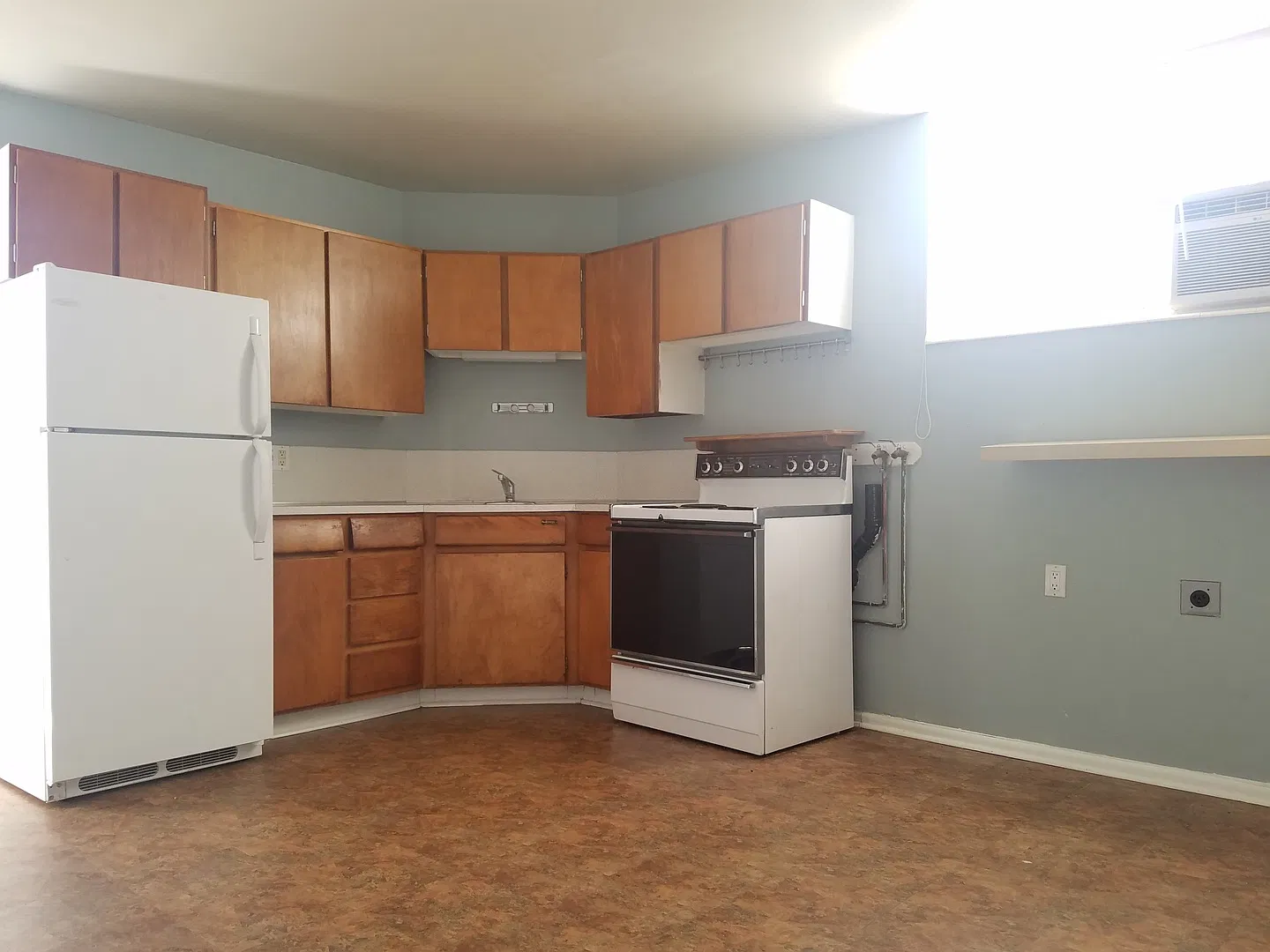 8817 S. 280 E. — Photo 4