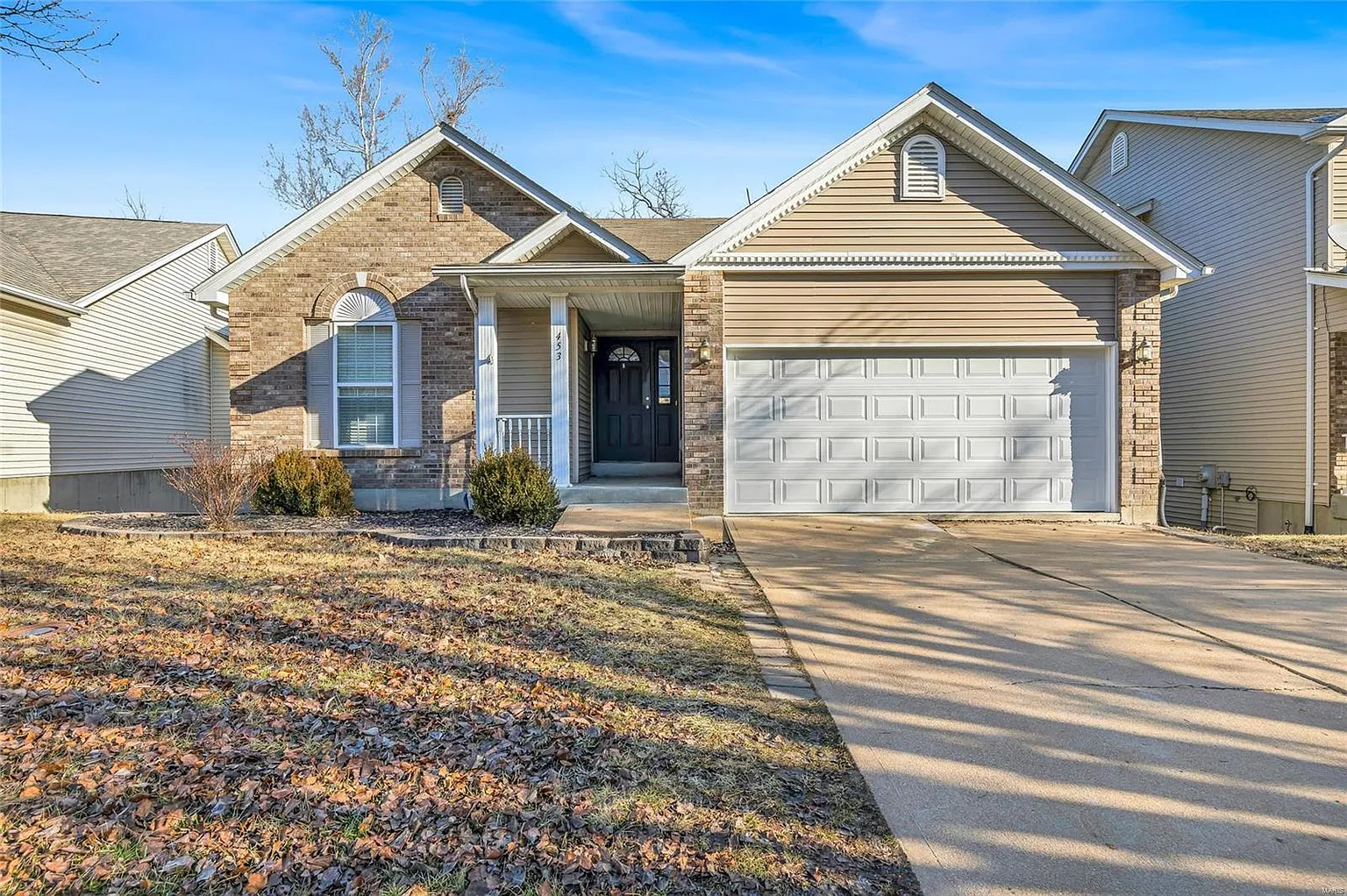 453 Winter Bluff Dr photo 1