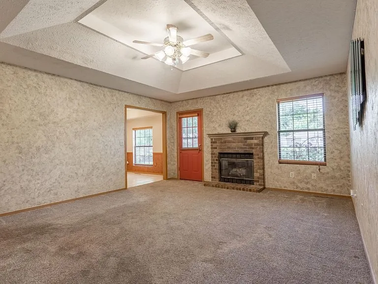 2942 E Chattanooga St — Photo 3