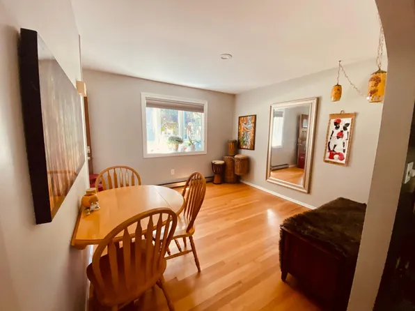 108 Lopes Ave, Burlington, VT 05408