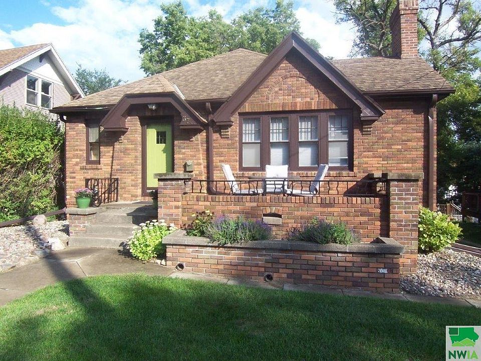 1st image of 37 La Salle Ave