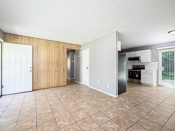 5th image of 8213 Ruskin Way
