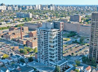 518 Rochester St #804, Ottawa, ON K1S 5W4