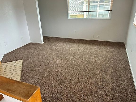 3rd image of 104 Terry Ct