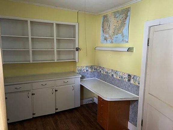 2nd image of 62 Rowley St