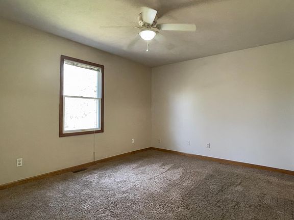 5th image of 455 W Quail Roost Ct