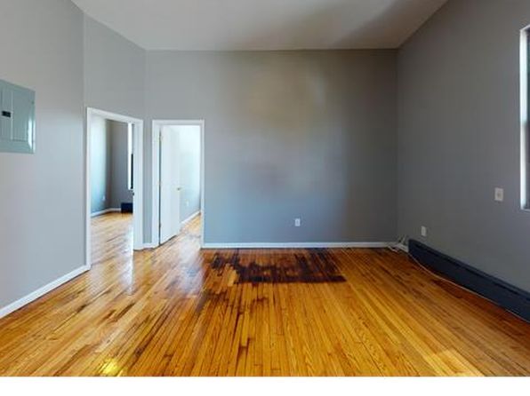 25 Port Richmond Ave #2