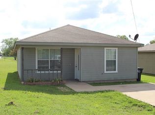 222 Pearl St, Cleburne, TX 76031