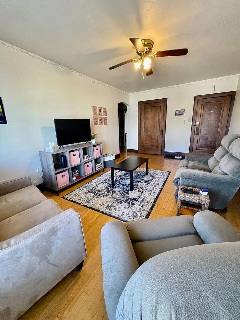 1805 E Park Pl. — Photo 2
