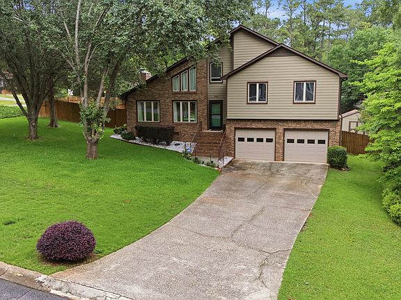 2nd image of 530 Stromsdale Rd