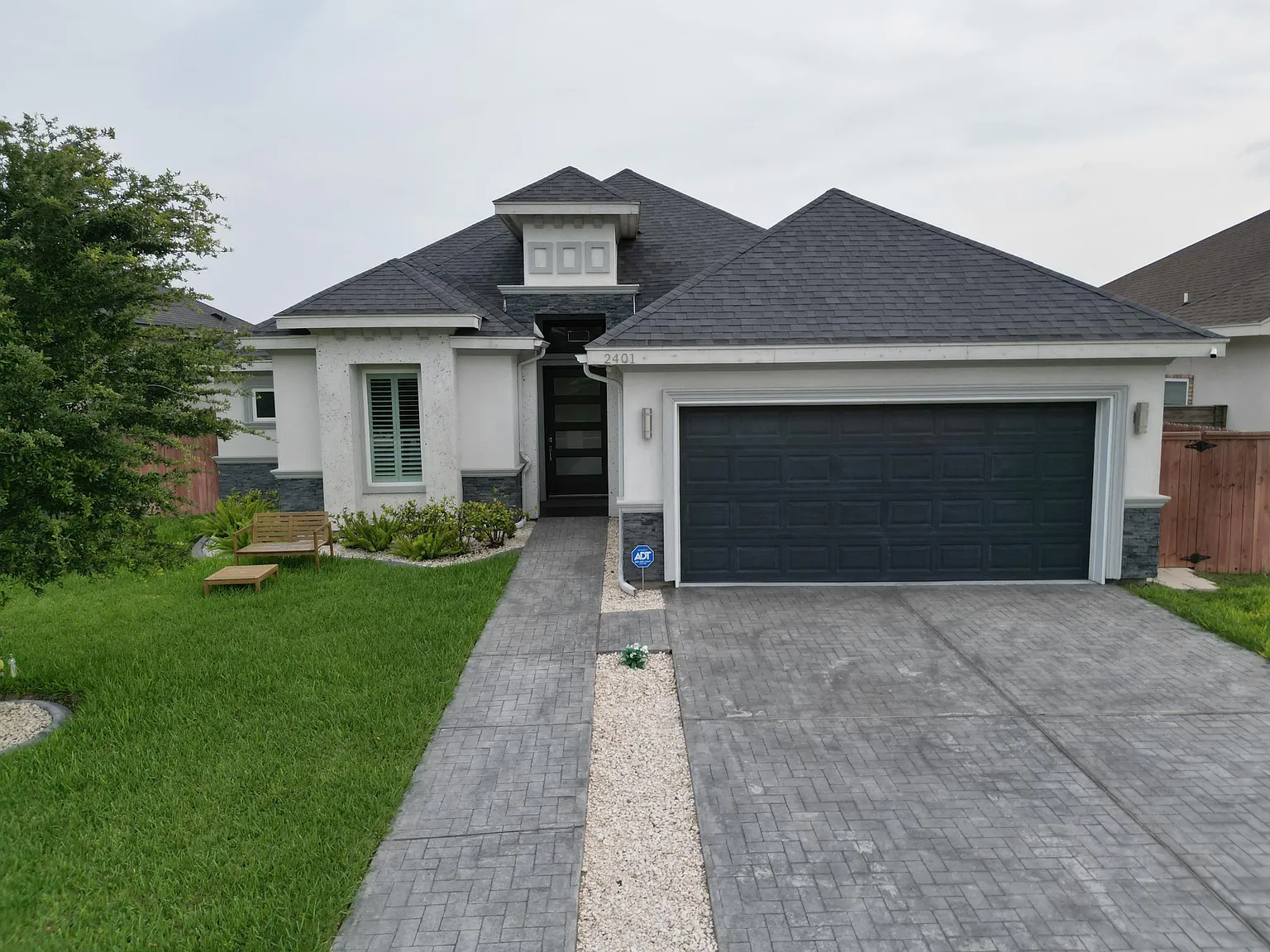 4 bed, 2004 sqft, $2,400 — Photo 1