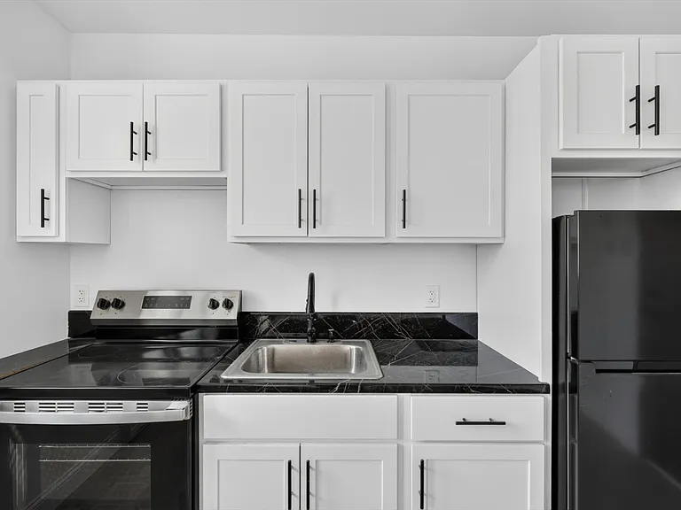 1140 Ashland St #3 — Photo 15