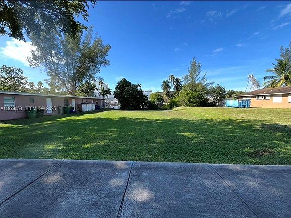 3rd image of 157 NW 14th Way