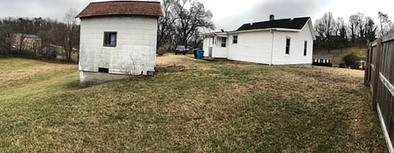 2nd image of 3819 Salem Tpke NW