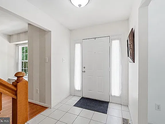 3 bed, 2.5 bath, 1612 sqft, $2,700 — Photo 4