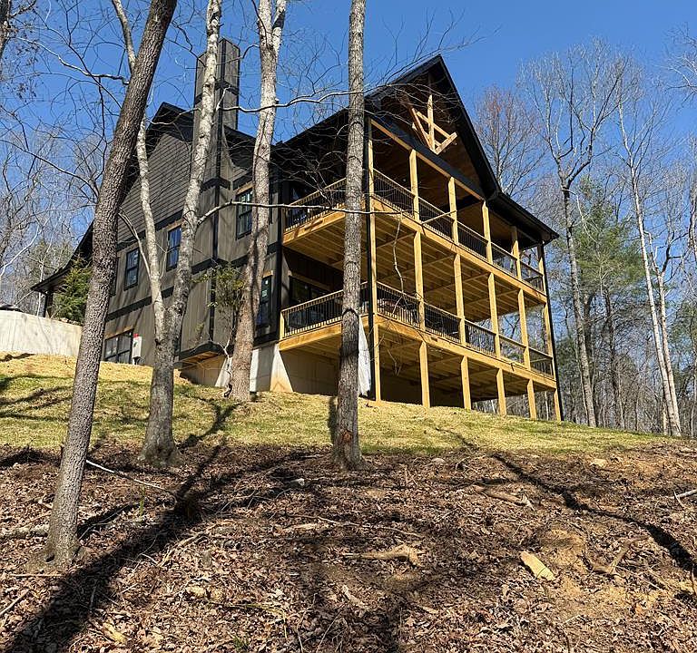 1st image of 73 Spring Run Dr